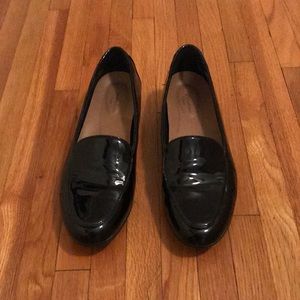 Clarks patent leather shoes